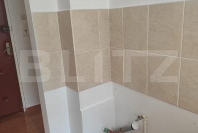Apartament de vanzare, cu 2 camere, 40 mp utili, zona Carpati 1 - 5
