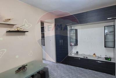Apart 2 camere centrala proprie /loc parcare/ ultrafinisat -Vlaicu - 9