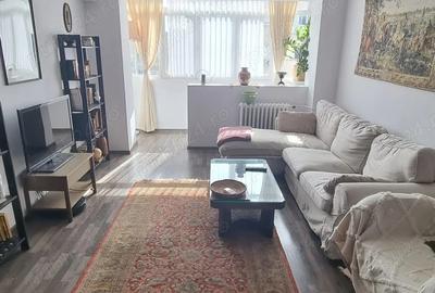 Proprietar, inchiriez apartament 3 camere unor iubitori de carte in zona Teiul Doamnei, sector 2 Proprietar, inchiriez apartament 3 camere unor iubitori de carte in zona Teiul Doamnei, sector 2 - 1