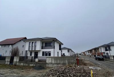 Casă cu 3 camere cu Teren 450 Mp în Central - 8