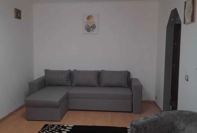 Apartament cu 2 camere semidecomandat, mobilat în Constructorilor - 3