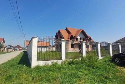 Casa de vanzare cu 1000 mp teren in Avrig - 10