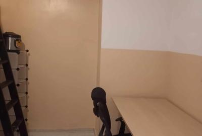 Garsonieră semidecomandată în Universitate