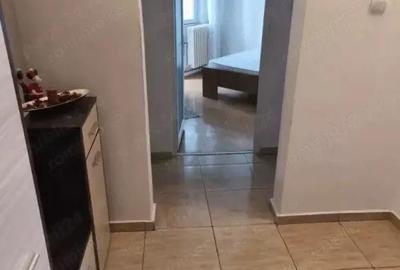 400 euro!Ap 2 cam decomandat in Podul de Fier - 6