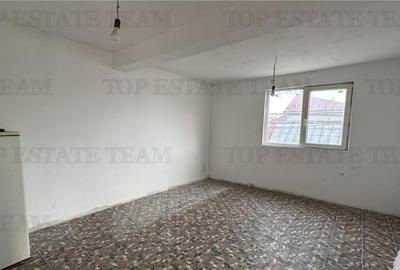 Casa individuala 6 camere de zona metrou Republica - 1