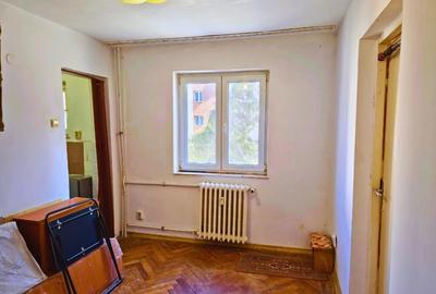 APARTAMENT 3 CAMERE, ETAJUL 1 - ZONA LINISTITA - 4