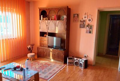 Apartament cu 2 camere nedecomandat în Central