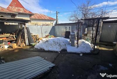 Casă cu 4 camere cu Teren 216 Mp în Păcii - 2