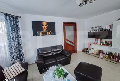 Casă cu 4 camere cu Teren 10000 Mp în Sadova - 3