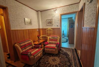 Apartament cu 3 camere decomandat, mobilat în Alexandru cel Bun - 12