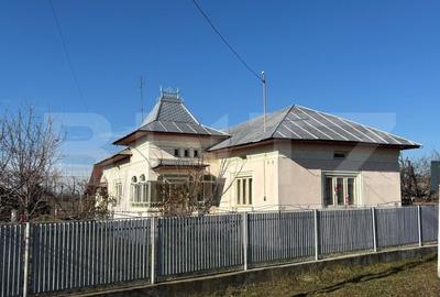 Casa Gaesti cu teren de 5000mp