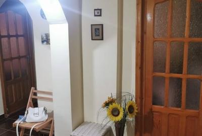 Apartament 3 camere Str. Aleea Florilor - 1