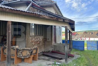 Casă cu 4 camere cu Teren 2000 Mp în Central - 2