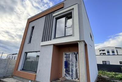 Casă cu 3 camere cu Teren 116 Mp în Pielești