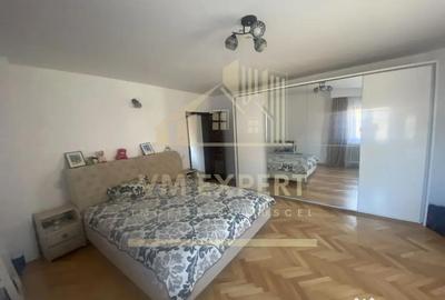 Casă cu 5 camere cu Teren 2078 Mp în Câmpulung Muscel - 11