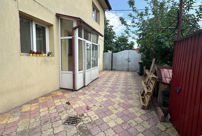 Casă cu 2 camere cu Teren 200 Mp în Central - 2