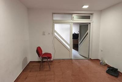 Spațiu comercial, de 30 mp, în Braytim