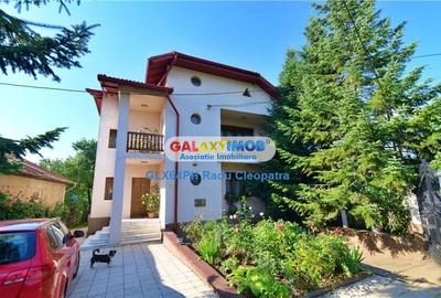 Casă cu 6 camere cu Teren 2099 Mp în Central - 2