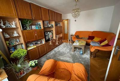 Apartament cu 3 camere semidecomandat, mobilat în Dâmbovița