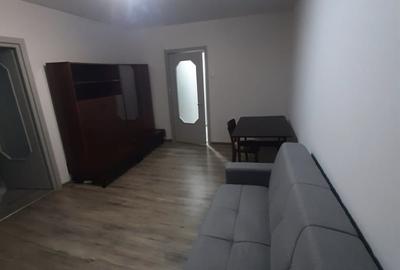 Apartament cu 3 camere decomandat în Cornișa - 6