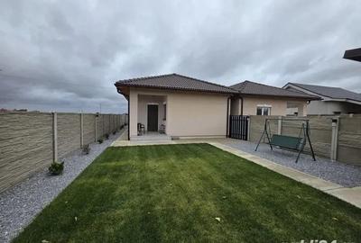 Casă cu Teren 250 Mp în Moșnița Nouă