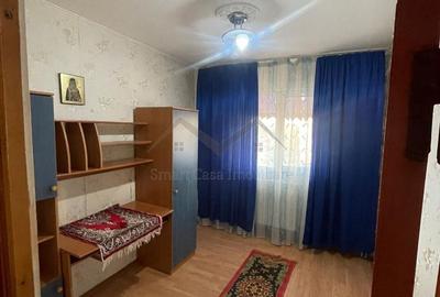 Apartament cu 3 camere semidecomandat în Mircea cel Bătrân