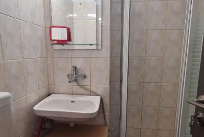 Spre inchiriere apartament 4 camere Curtea de Arges ultracentral Spre inchiriere apartament 4 camere Curtea de Arges ultracentral - 9