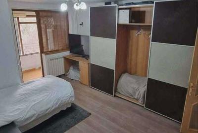 Garsonieră decomandată în Take Ionescu