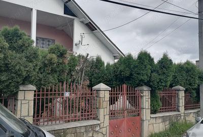 Casa cu etaj la Bistri?a. - 2