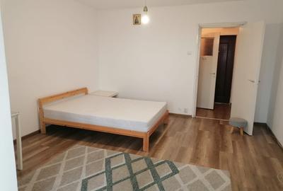 Garsoniera Etaj 6 / Bloc Y / Vedere stradala / Lucretiu Patrascanu - 2