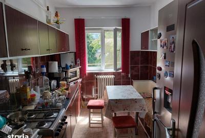 Apartament cu 3 camere în Central - 1