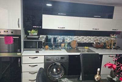 Apartament cu 3 camere, mobilat în - 4