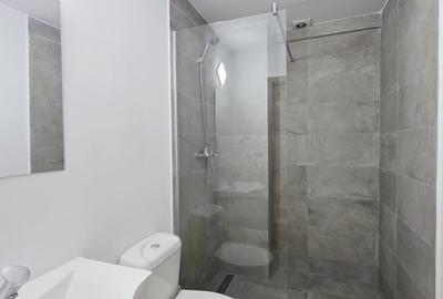 Garsonieră decomandată, mobilată în Central - 7