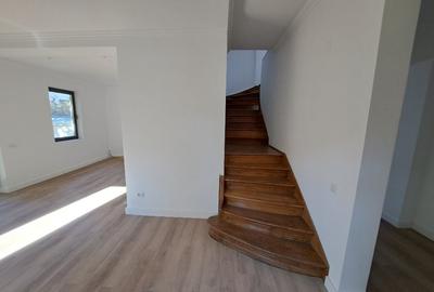 Casă individuală cu 6 camere cu Canalizare în Capitale - 11