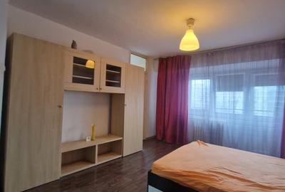 Nerva Traian - Mircea Voda - Garsoniera spatioasa - et 4 - vedere fata - 40 mp - 3