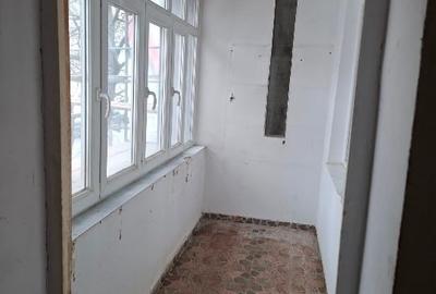 Apartament cu 2 camere decomandat în Titan - 4