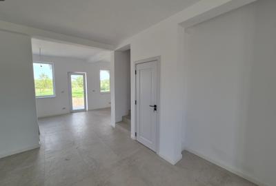 Casă finisată în Vladimirescu 154 mp teren 343 mp, vedere spre pădure - 3