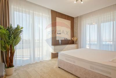 Apartament cu 4 camere decomandat, mobilat în Tractorul - 25