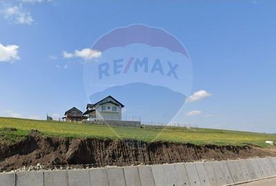 Teren Construcții intravilan de 1000 mp, în Periferie