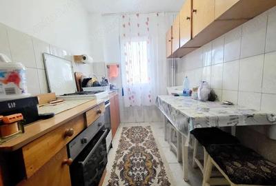 Milcov - Apartament 3 cam semidecomandat, etaj 3/4, mobilat - 12