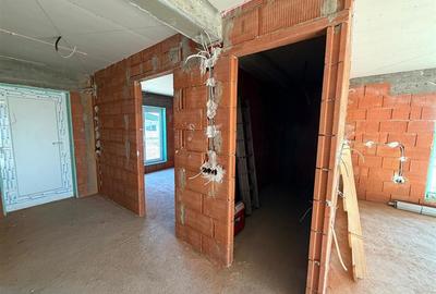 Casă cu 3 camere cu Teren 300 Mp în Sânmartin - 9