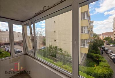 Apartament cu 2 camere decomandat în Cornișa - 9