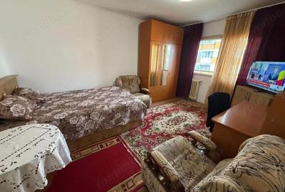 Garsonieră decomandată în Rovine - 3