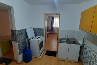 Inchiriez apartament ultracentral piata 1 decembrie facultatea de medicina - 2