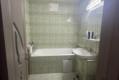 Apartament cu 3 camere semidecomandat în Central - 2