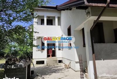 Casă cu 4 camere cu Teren 450 Mp în Central