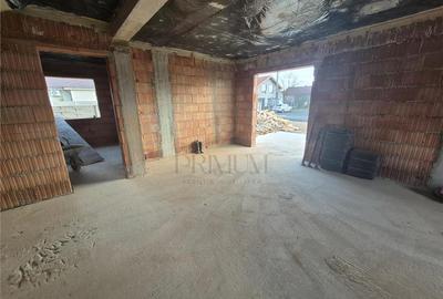 Casă individuală cu 4 camere cu Canalizare în Aeroport - 10