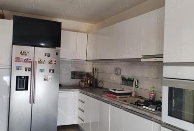 Apartament cu 4 camere decomandat în Central - 1