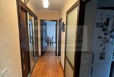 Apartament cu 3 camere, mobilat în Podu Roș - 8