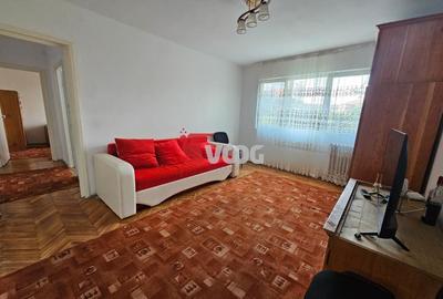 Apartament cu 3 camere de inchiriat - 1